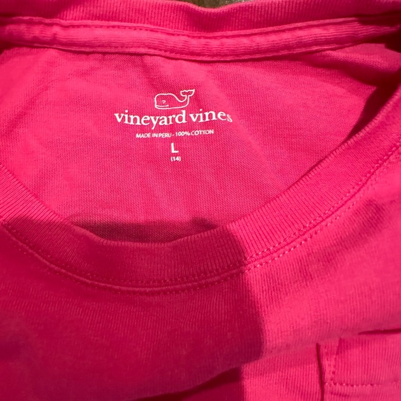 Girls Size 14 Christmas Vineyard Vines Tee - Picture 2 of 3